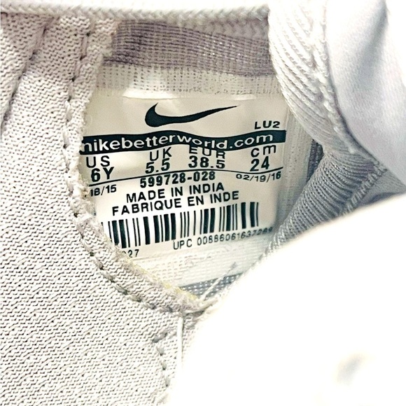 Nike Roshe One (GS) Wolf Grey White Youth Size 6Y 599728-028 Running - Picture 9 of 9